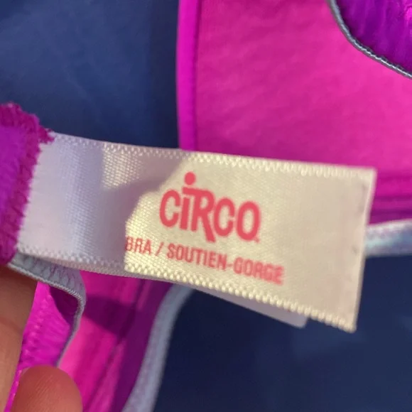 In excellent condition, magenta colored bra - Picture 5 of 7